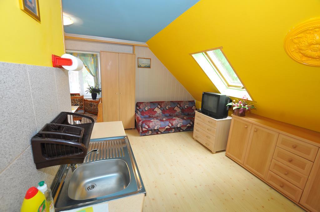 Osrodek Wczasowy Domino Bis Apartment Dzwirzyno Room photo
